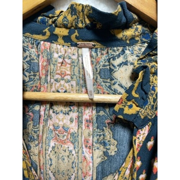 Free People Magic Mystery Tunic Size XS Boho Flared Sleeve V Neck Flowy Pattern - Picture 3 of 11
